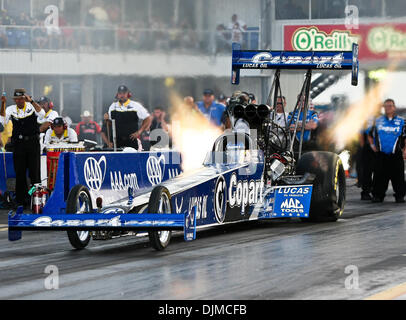 25. September 2010 macht - Ennis, Texas, Vereinigte Staaten von Amerika - Brandon Bernstein eine Qualifikation bei den O'Reilly Fall Nationals in Texas Motorplex in Ennis / Texas statt. (Kredit-Bild: © Dan Wozniak/Southcreek Global/ZUMApress.com) Stockfoto