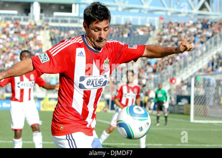 25. September 2010 - Chester, Pennsylvania, Vereinigte Staaten von Amerika - Chivas USA Verteidiger Ante Jazic (#6) dribbelt den Ball während des Spiels gegen Philadelphia Union im PPL Park in Chester, Pennsylvania. Die Union gewann 3: 0. (Kredit-Bild: © Kate McGovern/Southcreek Global/ZUMApress.com) Stockfoto