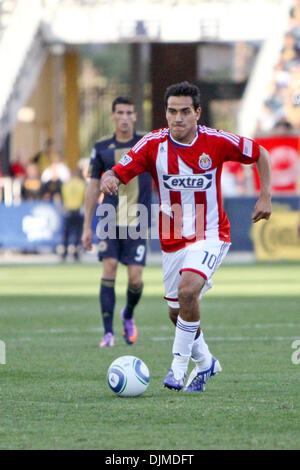 25. September 2010 - Chester, Pennsylvania, Vereinigte Staaten von Amerika - Chivas USA Mittelfeldspieler Jesus Padilla (#10) dribbelt den Ball während des Spiels gegen Philadelphia Union im PPL Park in Chester, Pennsylvania. Die Union gewann 3: 0. (Kredit-Bild: © Kate McGovern/Southcreek Global/ZUMApress.com) Stockfoto