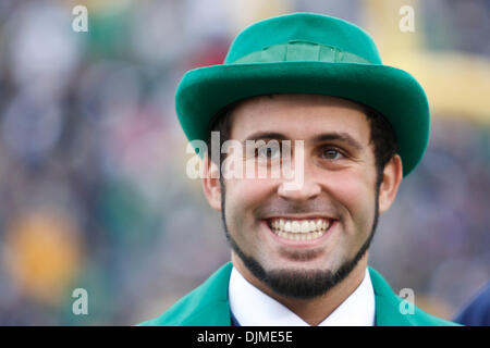 25. September 2010 - South Bend, Indiana, Vereinigte Staaten von Amerika - Notre Dame Leprechan während der NCAA Football-Spiel zwischen Stanford und Notre Dame.  Stanford Cardinal besiegte die Notre Dame Fighting Irish 37-14 im Spiel im Stadion von Notre Dame in South Bend, Indiana. (Kredit-Bild: © John Mersits/Southcreek Global/ZUMApress.com) Stockfoto