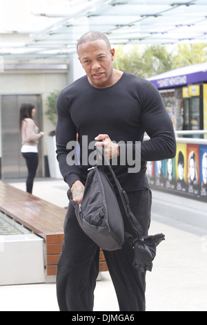 Dr. Dre gesehen Richtung Turnhalle West Hollywood Kalifornien - 25.04.12 Featuring: Dr. Dre Where: USA bei: 25. April 2012 Stockfoto