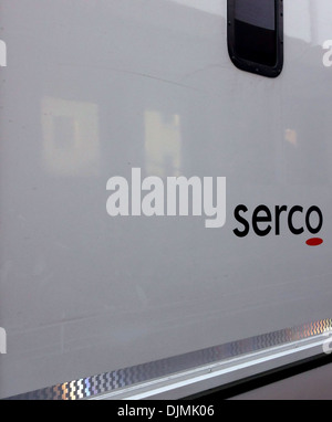 Serco Gefängnis van vor Gerichtsgebäude in London geparkt Stockfoto