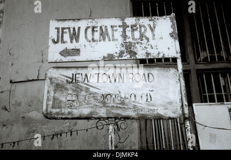 Jew Town Mattancherry in Fort Kochi Cochin in Kerala in Südindien in Asien. Geschichte historische Kultur kulturelle Religion Friedhof Reisen Wanderlust Stockfoto