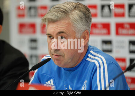Madrid, Madrid, Spanien. 29. November 2013. Carlo Ancelotti halten eine pregame Pressekonferenz bei der Valdebebas Sport Komplex vor Woche 15 Liga-Spiel zwischen Real Madrid und Valladolid, am 29. November 2013 in Madrid, Spanien-Credit: Madridismo Sl/Madridismo/ZUMAPRESS.com/Alamy Live News Stockfoto