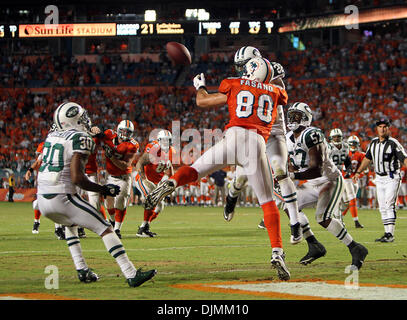 26. September 2010 - Miami Gardens, FL - Florida, USA - Vereinigte Staaten - 092610 (Allen Eyestone/The Palm Beach Post) MIAMI GARDENS, FL... SUN LIFE STADIUM... New York Jets am Miami Dolphins. (Kredit-Bild: © Palm Beach-Post/ZUMApress.com) Stockfoto