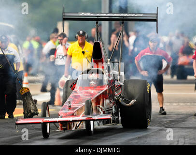 26. September 2010 - macht Ennis, Texas, Vereinigte Staaten von Amerika - Mark Taliaferro #487, TAD, einen Lauf bei den O'Reilly Fall Nationals in Texas Motorplex in Ennis / Texas statt. (Kredit-Bild: © Dan Wozniak/Southcreek Global/ZUMApress.com) Stockfoto