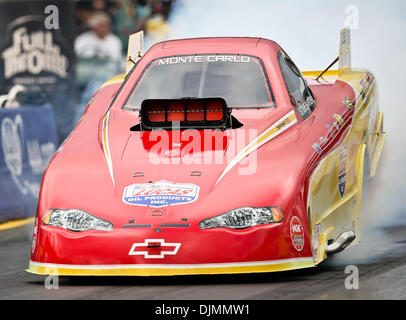 26. September 2010 - macht Ennis, Texas, Vereinigte Staaten von Amerika - Steve Harker #2, TAFC, einen Lauf bei den O'Reilly Fall Nationals in Texas Motorplex in Ennis / Texas statt. (Kredit-Bild: © Dan Wozniak/Southcreek Global/ZUMApress.com) Stockfoto