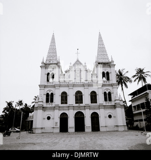 Santa Cruz Basilika in Fort Kochi Cochin in Kerala in Südindien in Asien. Christenheit Christentum Religion religiöse Architektur Reisen Stockfoto