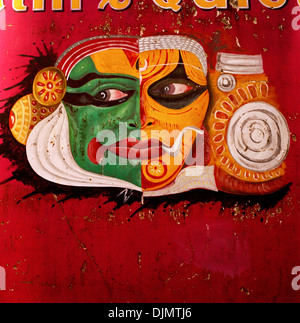 Kathakali in Fort Kochi Cochin in Kerala in Südindien in Asien. Kunst Design Kultur Tanz traditionelle Tänzer Portrait Farbe Farbe Reisen Stockfoto