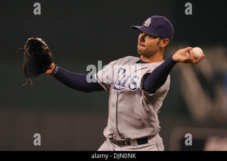 30. September 2010 - Kansas City, Missouri, Vereinigte Staaten von Amerika - Tampa Bay Rays erster Basisspieler Carlos Pena (23) während am Donnerstag Baseball-Spiel zwischen den Kansas City Royals und die Tampa Bay Rays im Kauffman Stadium in Kansas City, Missouri. Die Royals besiegte die Strahlen 3-2. (Kredit-Bild: © James Allison/Southcreek Global/ZUMApress.com) Stockfoto