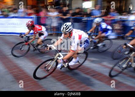 16. Juli 2008 - Vancouver, British Columbia, Kanada - Frauen konkurrieren 2008 Radrennen Tour de Gastown in Vancouver. (Kredit-Bild: © Sergej Bachlakov/ZUMApress.com) Stockfoto