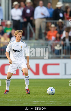 7. August 2009: Real Madrid Mittelfeldspieler Jose Maria Guti #14 in Aktion während einer internationalen FIFA Freundschaftsspiel zwischen Real Madrid und Toronto FC im BMO Field in Toronto... Real Madrid gewann 5: 1. (Kredit-Bild: © Southcreek Global/ZUMApress.com) Stockfoto