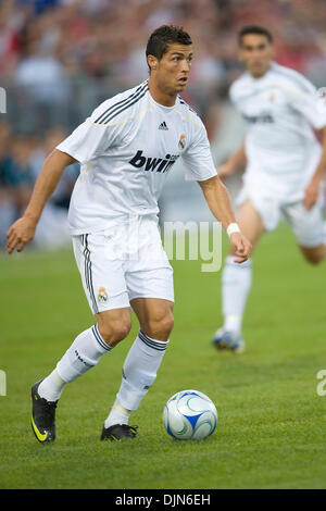 7. August 2009: Mittelfeldspieler von Real Madrid Cristiano Ronaldo #9 in Aktion während einer internationalen FIFA Freundschaftsspiel zwischen Real Madrid und Toronto FC im BMO Field in Toronto... Real Madrid gewann 5: 1. (Kredit-Bild: © Southcreek Global/ZUMApress.com) Stockfoto