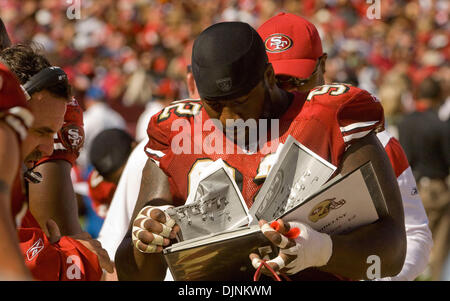 Sep 21, 2008 - San Francisco, Kalifornien - San Francisco 49ers Vs Detroit Lions im Monster PARK Sonntag, 21. September 2008. San Francisco 49ers defensive Tackle Aubrayo Franklin schauen Spiel Bilder. (Kredit-Bild: © Al Golub/ZUMApress.com) Stockfoto