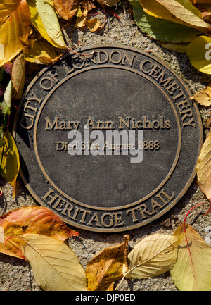 Memorial Marker (Grab), Mary Ann Nichols, Opfer von Jack the Ripper, Friedhof von City of London, London, UK. Stockfoto