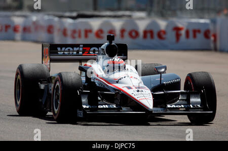 27. März 2010 - St. Petersburg, Florida, USA - CHRIS ZUPPA |   Times.SP 320688 ZUPP GrandPrix 19. (27.03.2010 St.Petersburg) Will Power Team Penske qualifiziert Premiere für das Rennen am Sonntag. Abdeckung des Honda-Grand Prix von St. Petersburg. [CHRIS ZUPPA, mal] (Kredit-Bild: © St. Petersburg Times/ZUMApress.com) Stockfoto