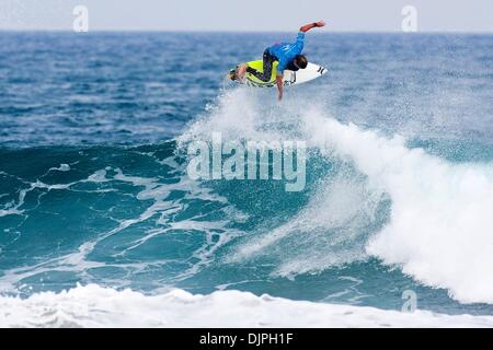 6. April 2010 - Torquay, gewann Victoria, Australien - BRETT SIMPSON (Huntington Beach, Kalifornien, USA) (Bild) seine Runde 2 Wärme an den Rip Curl Pro Bells Beach heute in Runde 3 vor Kekoa Becalso (HAW). Rip Curl Pro Bells Beach verfügen über die weltweit besten männliche und weibliche Surfer vom 30. März bis 10. April 2010. (Kredit-Bild: © Kirstin Scholtz/ASP-bedeckte ich Stockfoto