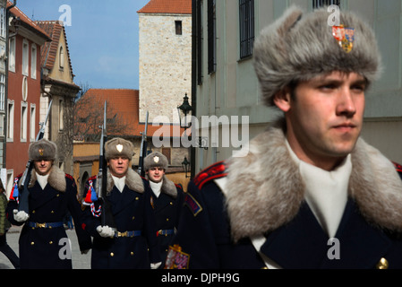 Wachablösung am Präsidentenpalast, ist ein farbenfrohes Spektakel für diejenigen, die gerne diese Art von Veranstaltung. Stockfoto