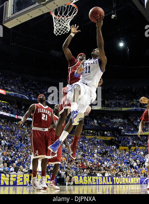 12. März 2010 - Nashville, Kentucky, USA - Kentucky John Wall ging für eine zweite Hälfte Layup für zwei seiner 23 wie Kentucky Alabama am Dienstag, 2. März 2010 in Nashville, TN. Foto von Mark Cornelison besiegt | Personal. (Kredit-Bild: © Lexington Herald-Leader/ZUMApress.com) Stockfoto