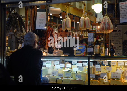 Die größte öffnen Luftverkehrsmarkt in der südlichen Hemisphäre, Queen Victoria Markets Melbourne, Victoria, Australien. Stockfoto