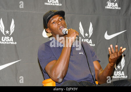 23. April 2010 trifft sich die Presse auf einer Pre-Race-Pressekonferenz in Philadelphia - Philadelphia, Pennsylvania, USA - USA olympische Gold Medalist USAIN BOLT. Schraube wird für Team Jamaika in den USA vs. The World 4 x 100 an der Penn Relays ausgeführt werden.  (Kredit-Bild: © Ricky Fitchett/ZUMA Press) Stockfoto