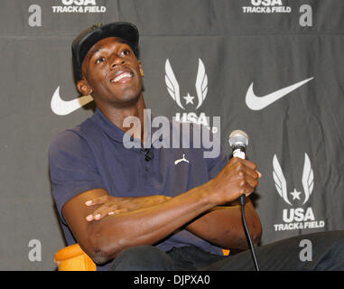 23. April 2010 trifft sich die Presse auf einer Pre-Race-Pressekonferenz in Philadelphia - Philadelphia, Pennsylvania, USA - USA olympische Gold Medalist USAIN BOLT. Schraube wird für Team Jamaika in den USA vs. The World 4 x 100 an der Penn Relays ausgeführt werden.  (Kredit-Bild: © Ricky Fitchett/ZUMA Press) Stockfoto