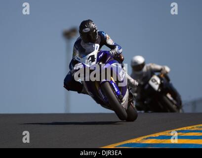 15. Mai 2010 - Sonoma, Kalifornien, USA - Yamaha JOSH HAYES gewinnt seine zweite SuperBike-Rennen auf dem Infineon Raceway. (Kredit-Bild: © William G Mancebo/ZUMApress.com) Stockfoto