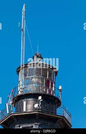 Der Leuchtturm von New Cape Henry ersetzte den Leuchtturm von Old Cape Henry als Navigationshilfe in Fort Story in Virginia. Stockfoto