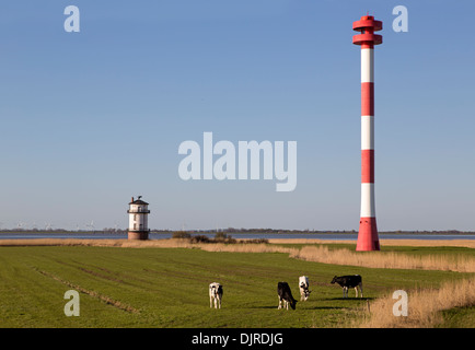 Alten und neuen Leuchtturm an der Elbe, Deutschland Stockfoto