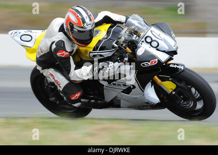 15. Mai 2010 - Sonoma, Kalifornien, USA - 15. Mai 2010: Stevie Bonsey auf der Ace Racing Yamaha YZF-R6 Fahrten während Daytona SportBike-Qualifikation der an der AMA West Coast Moto Jam statt, auf dem Infineon Raceway in Sonoma, CA. (Credit-Bild: © Matt Cohen/Southcreek Global/ZUMApress.com) Stockfoto