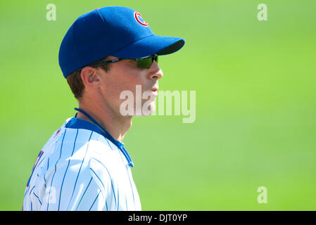 22. März 2010 - Mesa, Arizona, USA - 22. März 2010: Jungtiere von Sam Fuld (27) während einer Cactus League Matchup zwischen Indianern und Cubs, gewonnen von den Indianern 9-2 HoHoKam Park in Mesa, Arizona... Obligatorische Credit: Andrew Fielding / Southcreek Global (Kredit-Bild: © Andrew Fielding/Southcreek Global/ZUMApress.com) Stockfoto