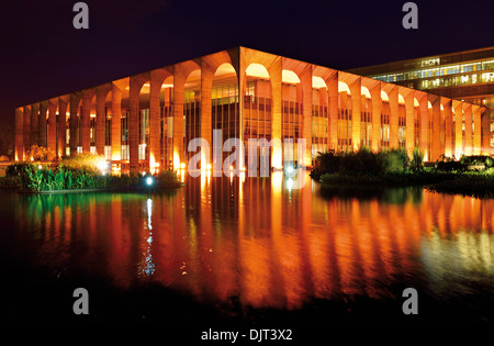 Brasilien, Brasilia: Nächtliche Blick des Itamaraty Palastes Stockfoto