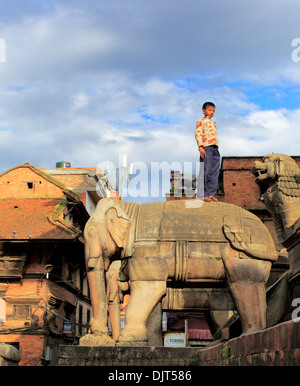 Skulptur am Nyatapola-Tempel (1702), Taumadhi Square, Bhaktapur, Nepal Stockfoto