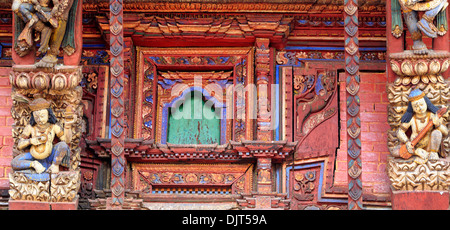 Skulptur, Dach-Federbein, Changu Narayan-Tempel, ältesten Hindu-Tempel in Nepal, in der Nähe von Bhaktapur, Nepal Stockfoto