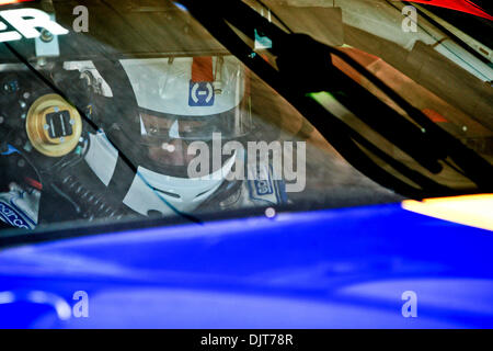 21. April 2010 - Monterey, Kalifornien, USA - 21. Mai 2010: Monterey, Kalifornien - John Baker bereitet sich auf die Umlaufbahn Racing Nr. 47 Porsche 911 GT3 Cup geben während des Trainings am Freitag in der American Le Mans Series präsentiert von Patron. Baker gewann den 2009 La Mans Series. (Kredit-Bild: © Konsta Goumenidis/Southcreek Global/ZUMApress.com) Stockfoto