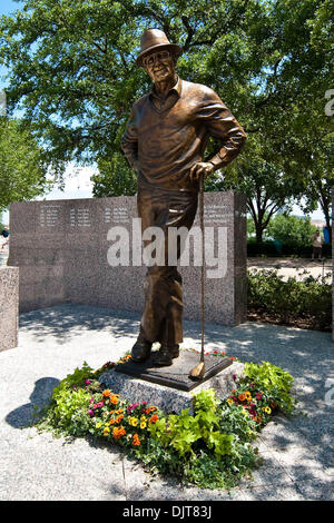 Byron Nelson Statue während der HP Byron Nelson Championship bei TPC vier Jahreszeiten Resort Las Colinas in Irving, Texas (Credit-Bild: © Patrick Grün/Southcreek Global/ZUMApress.com) Stockfoto