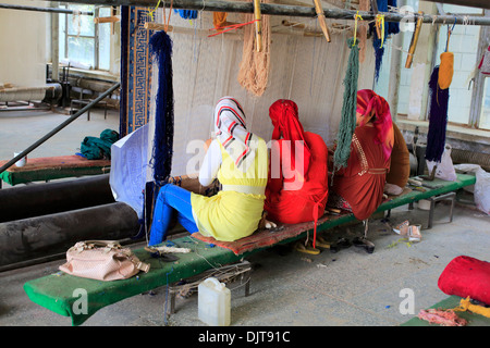 Teppich Produktion Fabrik, Hotan, Hotan Präfektur, Uigurischen Autonomen Gebiet Xinjiang, China Stockfoto