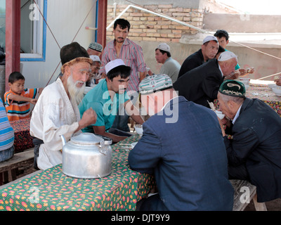 Lokalen Restaurant am Viehmarkt, Kashgar (Kashi), Kashgar Präfektur, Uigurischen Autonomen Gebiet Xinjiang, China Stockfoto