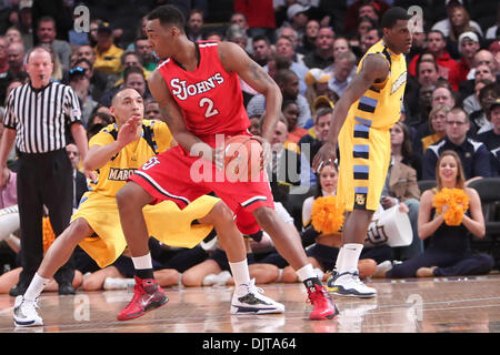 10. 2010: St. John's vorwärts Anthony Mason Jr. #2. Marquette besiegt St. Johns 57-55 im Spiel in der Big East-Meisterschaft im Madison Square Garden, New York. (Kredit-Bild: © Anthony Gruppuso/Southcreek Global/ZUMApress.com) Stockfoto
