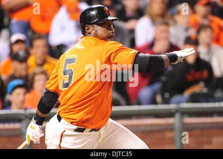 San Francisco, Kalifornien: San Francisco Giants Shortstop Juan Uribe (5) bei bat. Die Giants gewannen das Spiel 5: 2. (Kredit-Bild: © Charles Herskowitz/Southcreek Global/ZUMApress.com) Stockfoto