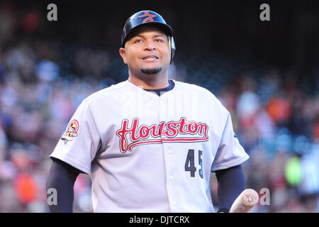 San Francisco, CA: Houston Astros Carlos Lee an der Platte sieht verärgert mit dem Aufruf. Die Giants gewannen das Spiel 8-2. (Kredit-Bild: © Charles Herskowitz/Southcreek Global/ZUMApress.com) Stockfoto