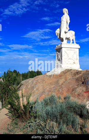 Mädchen mit ram, sowjetische Skulptur Cholpon Ata, Issyk Kul Oblast, Kirgisistan Stockfoto