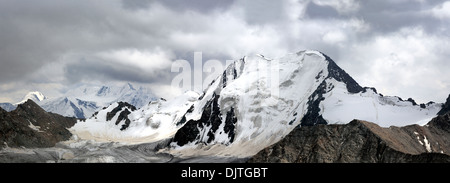 Berggipfel in der Nähe von Ala Kul (Ala Kol) See (3560 m), Issyk Kul Oblast, Kirgisistan Stockfoto