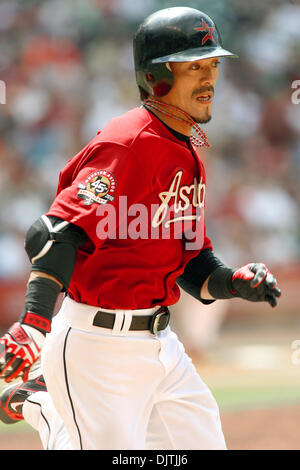 Houston Astros Infielder Kazuo Matsui (3) läuft zunächst auf eine versuchte Drag-Bunt. Die Phillies schlagen die Astros 2-1, den Astros ihre 6. Verlust in 4 spielen im Minute Maid Park in Houston Texas hand. (Kredit-Bild: © Luis Leyva/Southcreek Global/ZUMApress.com) Stockfoto