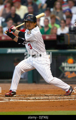 Houston Astros Infielder Kazuo Matsui (3) in den Astros 5. Inning zu zucken. Die Houston Astros schlagen die Florida Marlins 5 - 4 im Minute Maid Park in Houston Texas. (Kredit-Bild: © Luis Leyva/Southcreek Global/ZUMApress.com) Stockfoto