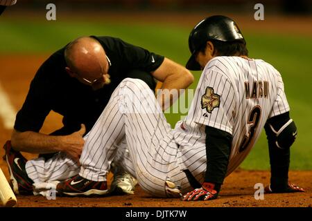 Houston Astros Infielder Kazuo Matsui (3) Foulspiel von einer aus dem Knie. Die Florida Marlins schlagen die Houston Astros 5 - 1, den Schwung im Minute Maid Park in Houston Texas zu vermeiden. (Kredit-Bild: © Luis Leyva/Southcreek Global/ZUMApress.com) Stockfoto