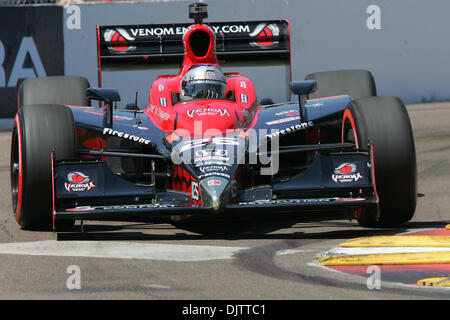 Marco Andretti Rennen durch eine Wendung in der Qualifikation für die Honda Grand Prix von St. Petersburg in den Straßen von St. Petersburg, FL. (Credit-Bild: © David Roseblum/Southcreek Global/ZUMApress.com) Stockfoto