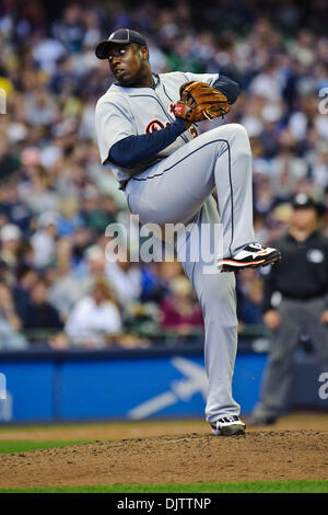 Detroit Tigers ab Krug Dontrelle Willis (21) während der Ausstellung Spiel zwischen den Detroit Tigers und Milwaukee Brewers im Miller Park in Milwaukee.  Die Brauereien kam von hinten in den 9. Inning 13-12 zu gewinnen. (Kredit-Bild: © John Rowland/Southcreek Global/ZUMApress.com) Stockfoto