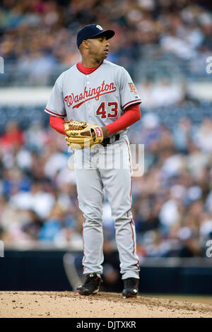 Washington Nationals Rechtshänder Miguel Batista nahm den Hügel gegen die San Diego Padres in Spiel 2 von 3 im Petco Park San Diego CA. Padres besiegte die Staatsangehörigen 4-2 (Credit-Bild: © Nick Morris/Southcreek Global/ZUMApress.com) Stockfoto