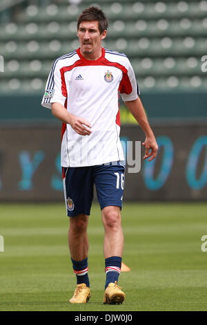 10. April 2010: #16 Mittelfeldspieler und Kapitän Sacha Kljestan wärmt vor dem Start der CD Chivas USA Vs der New York Red Bulls entsprechen im Home Depot Center in Carson, Chivas fuhr fort, um die Red Bulls mit einem Endstand von 2: 0 zu besiegen. Kalifornien. Obligatorische Credit: Brandon Parry / Southcreek Global (Kredit-Bild: © Brandon Parry/Southcreek Global/ZUMApress.com) Stockfoto